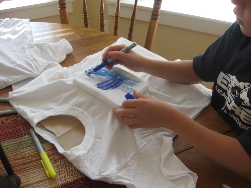 how to make tie dye shirts with crayola markers