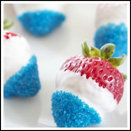 4th of July Dipped Strawberries #strawberry #4th of July www.grandparentsplus.com