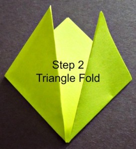 Triangle Fold - Step 2 #origami #Easter #kid art www.grandparentsplus.com
