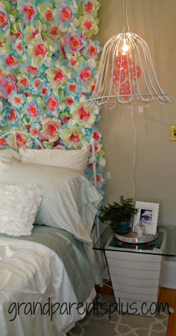 Girl's Garden Bedroom #girlbedroom #DIY #gardenbedroom www.grandparentsplus.com