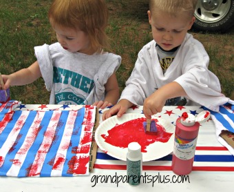 4th of July T-shirt Craft    #t-shirt #craft #patriotic    www.grandparentsplus.com