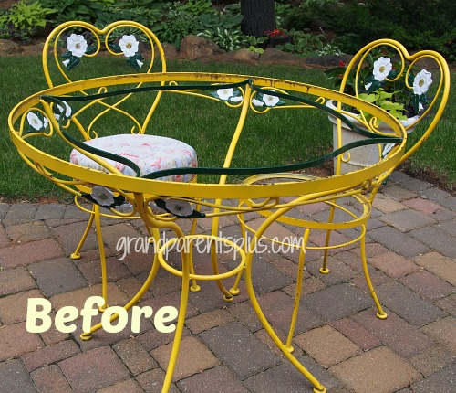 Vintage Wrought Iron Table And Chairs, How To Paint Old Wrought Iron Furniture